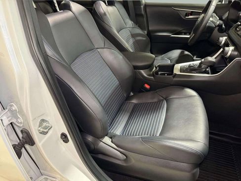 Used 2023 Toyota RAV4 XSE AWD/4WD image 28