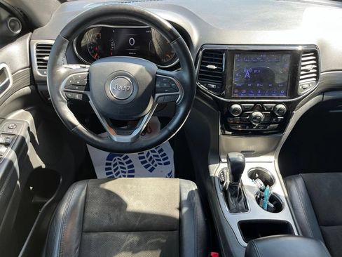 Used 2020 Jeep Grand Cherokee Altitude AWD/4WD image 14