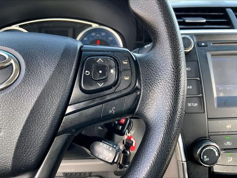 Used 2016 Toyota Camry LE FWD image 24