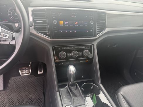 Used 2019 Volkswagen Atlas SEL R-Line AWD/4WD image 11