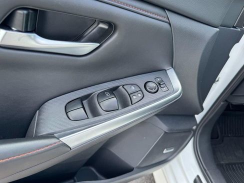 Used 2025 Nissan Sentra SR w/ SR Premium Package FWD image 16
