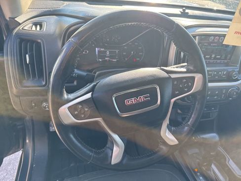 Certified 2017 GMC Canyon SLE w/ SLE Convenience Package image 32
