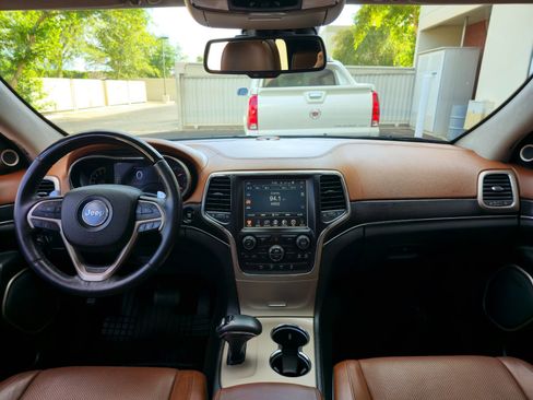 Used 2015 Jeep Grand Cherokee Summit w/ Platinum Series Group image 16