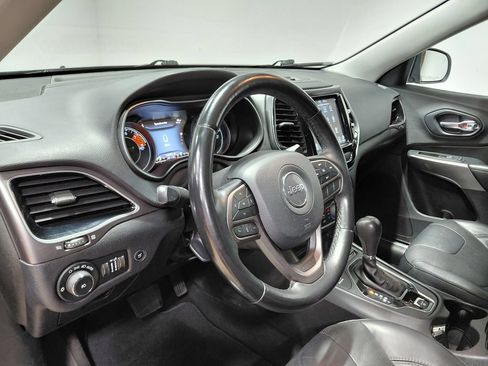 Used 2019 Jeep Cherokee Limited AWD/4WD image 22