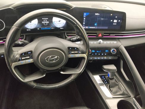 Used 2022 Hyundai Elantra Limited FWD image 26