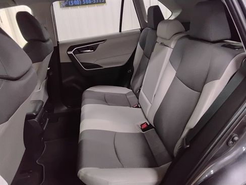 Used 2025 Toyota RAV4 XLE AWD/4WD image 13