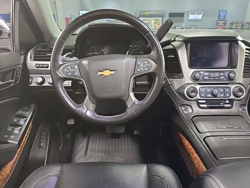 Used 2019 Chevrolet Tahoe Premier AWD/4WD image 32