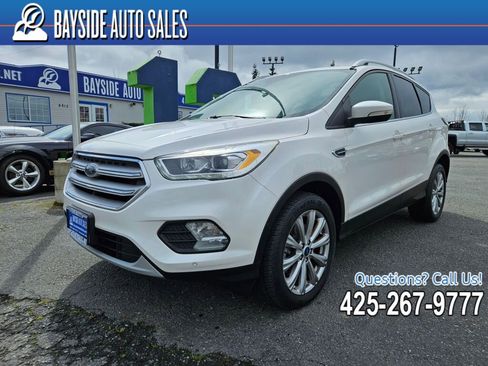 Used 2018 Ford Escape Titanium AWD/4WD image 1