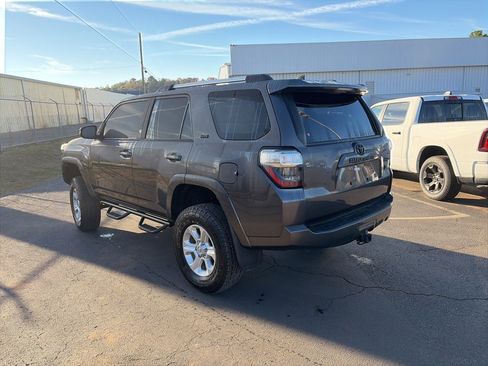 Used 2021 Toyota 4Runner SR5 image 5