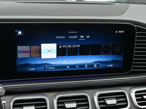 Used 2024 Mercedes-Benz GLS 450 4MATIC image 15