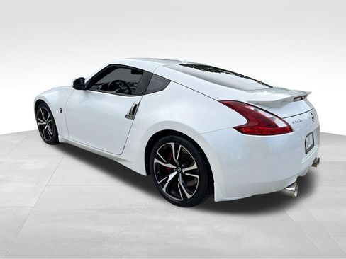 Used 2019 Nissan 370Z Touring Sport RWD image 5