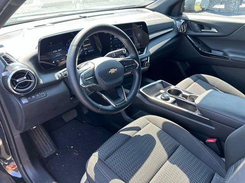 Used 2026 Chevrolet Equinox LT AWD/4WD image 18