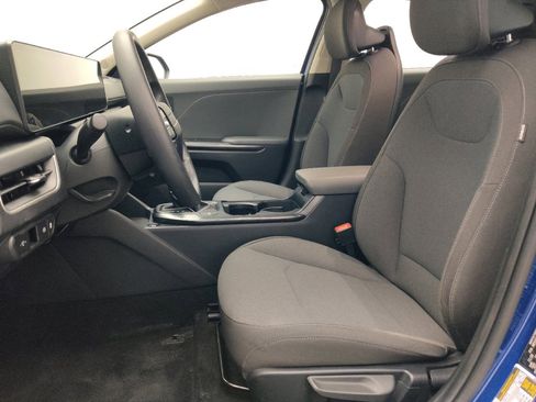 Used 2025 Kia K4 FWD image 17