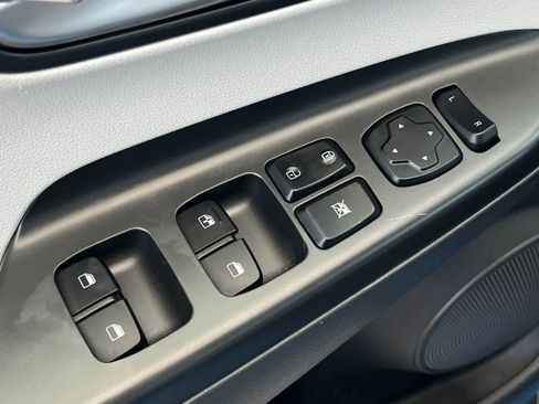 Used 2022 Hyundai Kona SEL image 14