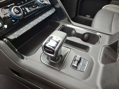 Used 2025 GMC Sierra 1500 AT4X image 16