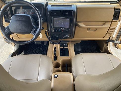 Used 2001 Jeep Wrangler Sahara AWD/4WD image 14