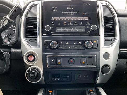 Used 2020 Nissan Titan SV w/ SV Convenience Package image 15