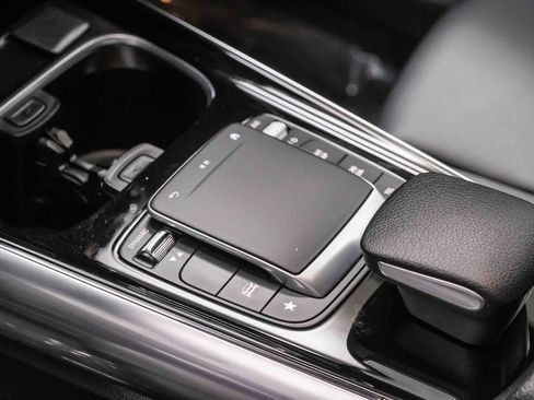 Certified 2023 Mercedes-Benz GLA 250 image 19