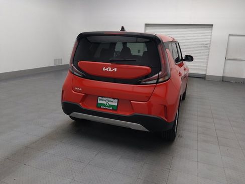 Used 2023 Kia Soul LX w/ Option Group 015 FWD image 7