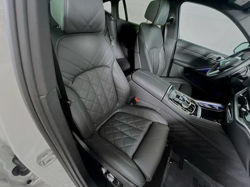 Used 2025 BMW X6 M60i AWD/4WD image 30