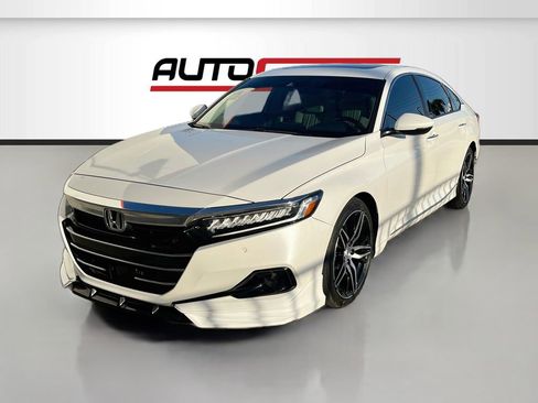 Used 2022 Honda Accord Touring image 3