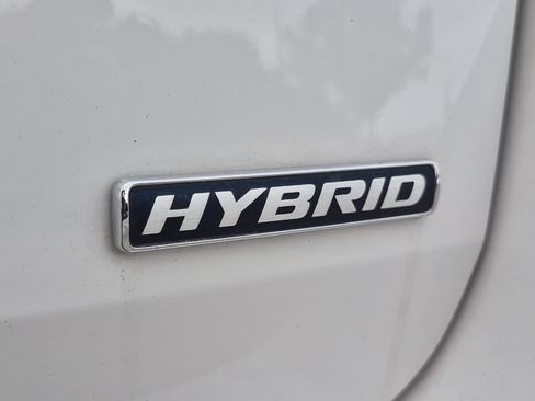 Used 2021 Ford Explorer Limited w/ Hybrid Equipment Group 310A RWD image 23