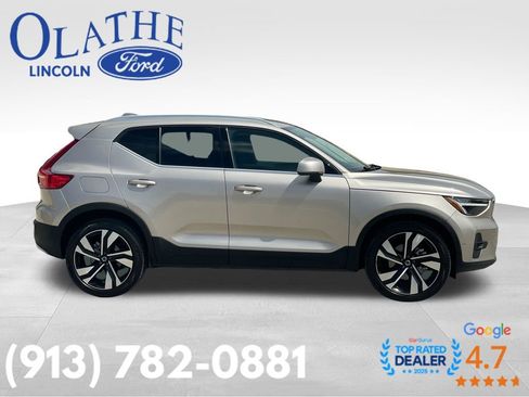 Used 2023 Volvo XC40 B5 Ultimate w/ Protection Package Premier AWD/4WD image 6