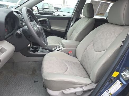 Used 2011 Toyota RAV4 4WD w/ Base L4 Extra Value Pkg image 9