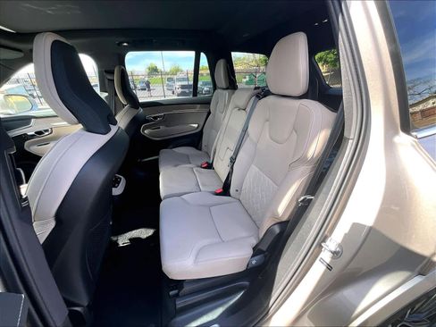 Used 2026 Volvo XC90 B5 Plus image 29