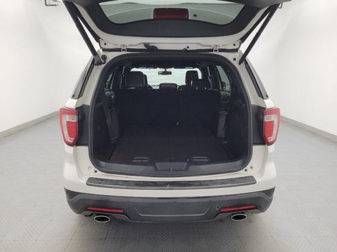 Used 2018 Ford Explorer XLT w/ Equipment Group 202A FWD image 29