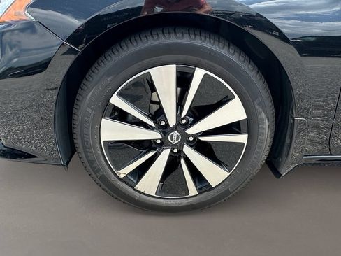 Used 2019 Nissan Altima 2.5 SV FWD image 10