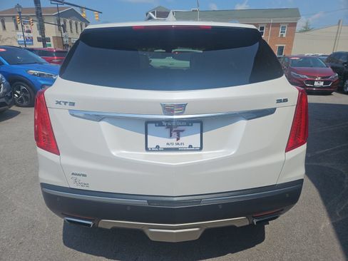 Used 2018 Cadillac XT5 Platinum w/ Driver Assist Package AWD/4WD image 5