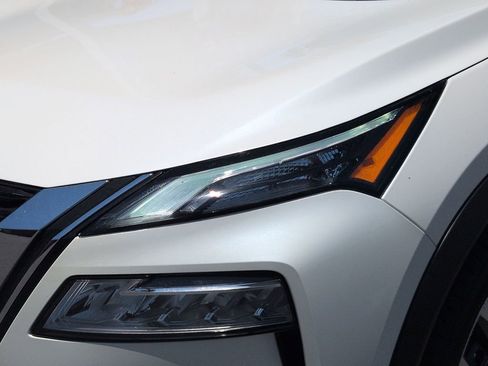 Used 2023 Nissan Rogue SV AWD/4WD image 8