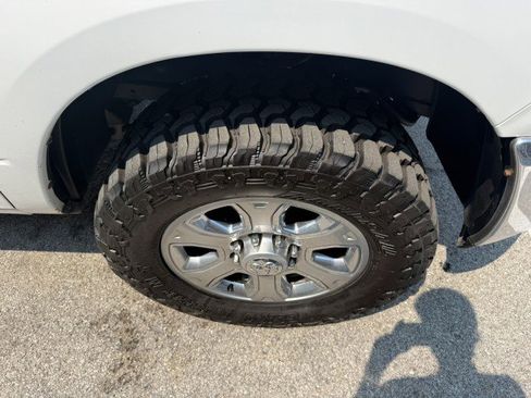 Used 2010 Dodge Ram 2500 Truck SLT w/ Luxury Group image 16