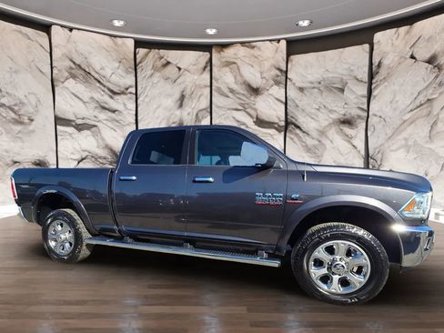 Used 2015 RAM 2500 Laramie image 4