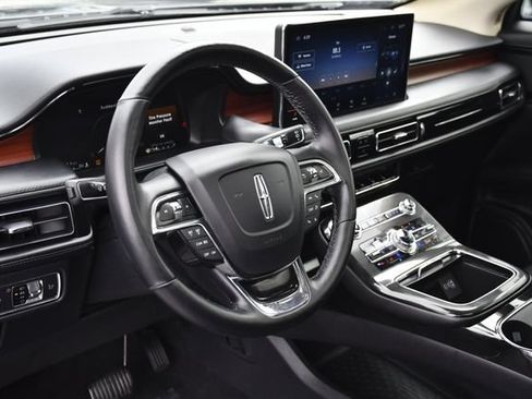 Used 2022 Lincoln Nautilus Reserve w/ Monochromatic Package FWD image 21
