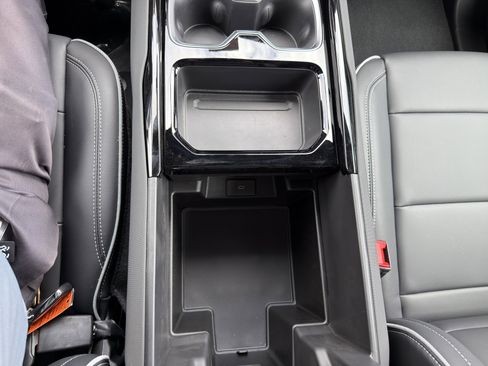 New 2026 Chevrolet Silverado EV LT AWD/4WD image 36