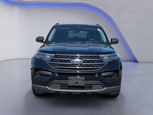 Used 2023 Ford Explorer XLT image 12