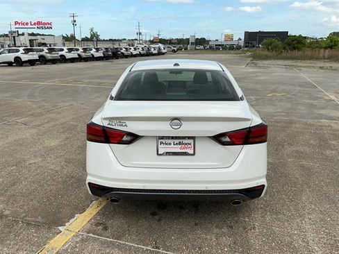 New 2026 Nissan Altima 2.5 SV w/ SV Special Edition Package FWD image 3