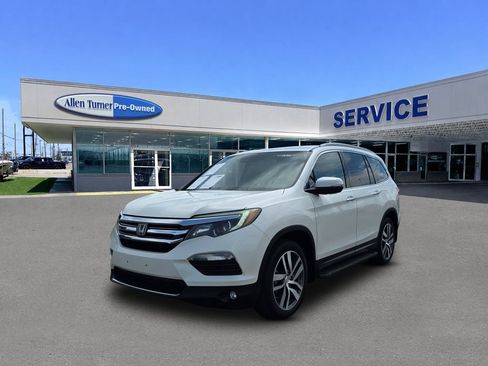 Used 2017 Honda Pilot Elite image 4