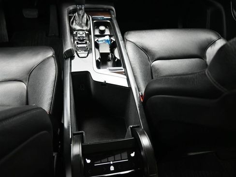 Used 2019 Volvo XC90 T6 Momentum w/ Protection Package Premier image 26