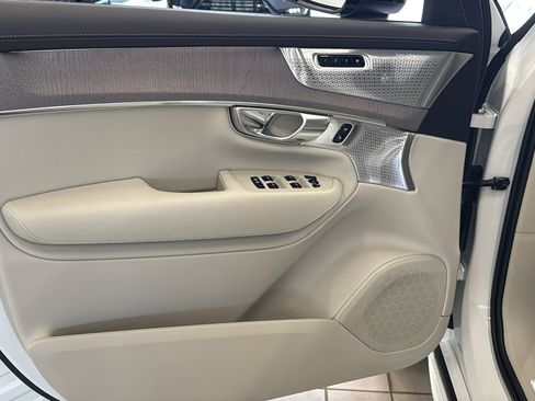 New 2026 Volvo XC90 T8 Ultra w/ Lounge Package AWD/4WD image 21