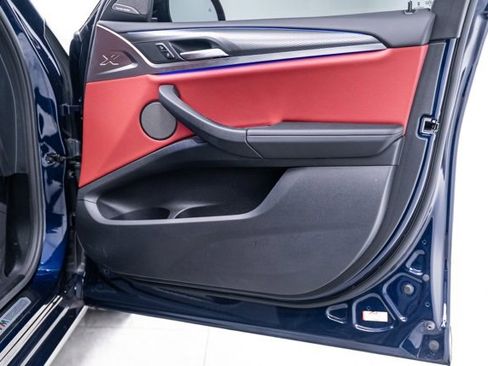 Used 2024 BMW X4 xDrive30i w/ Premium Package image 30