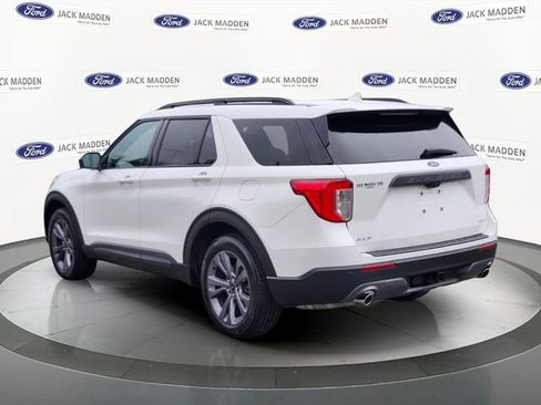 Used 2023 Ford Explorer XLT w/ Equipment Group 202A AWD/4WD image 3