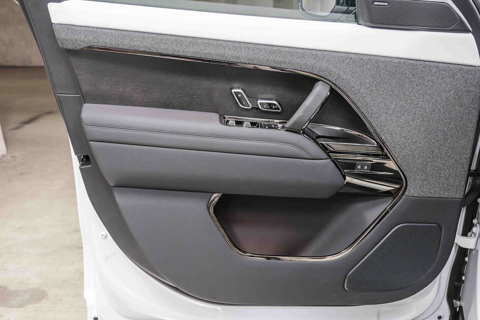 Used 2023 Land Rover Range Rover Sport SE Dynamic AWD/4WD image 22