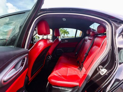 Used 2020 Alfa Romeo Giulia w/ Quick Order Package 22K Sport image 31