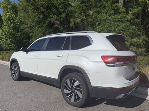 Used 2024 Volkswagen Atlas SEL image 3