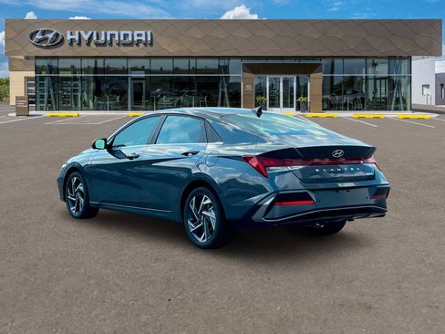 New 2025 Hyundai Elantra Limited image 5