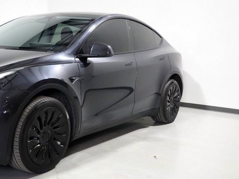 Used 2024 Tesla Model Y Long Range image 47