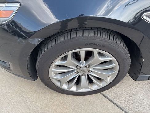 Used 2013 Ford Taurus Limited FWD image 3